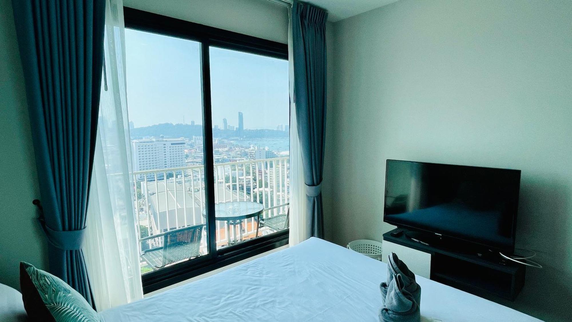 The Base 1 Bed 1 Bath Apartment Pattaya Bagian luar foto