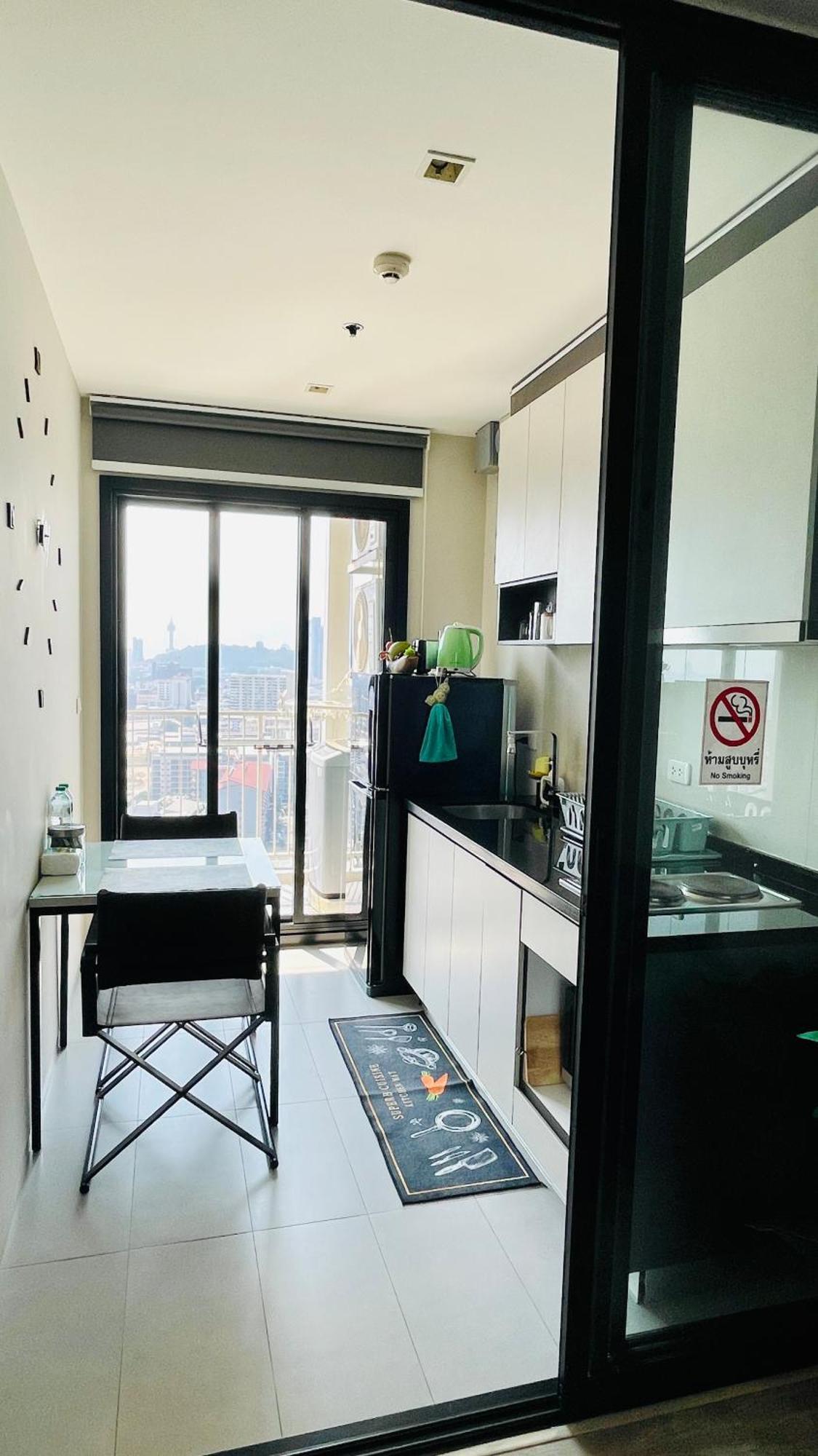 The Base 1 Bed 1 Bath Apartment Pattaya Bagian luar foto