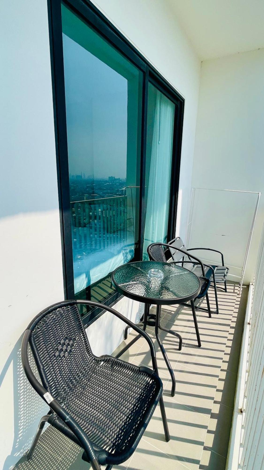 The Base 1 Bed 1 Bath Apartment Pattaya Bagian luar foto